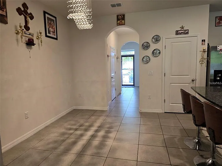 3219 Pleasant Willow Ct — Photo 5