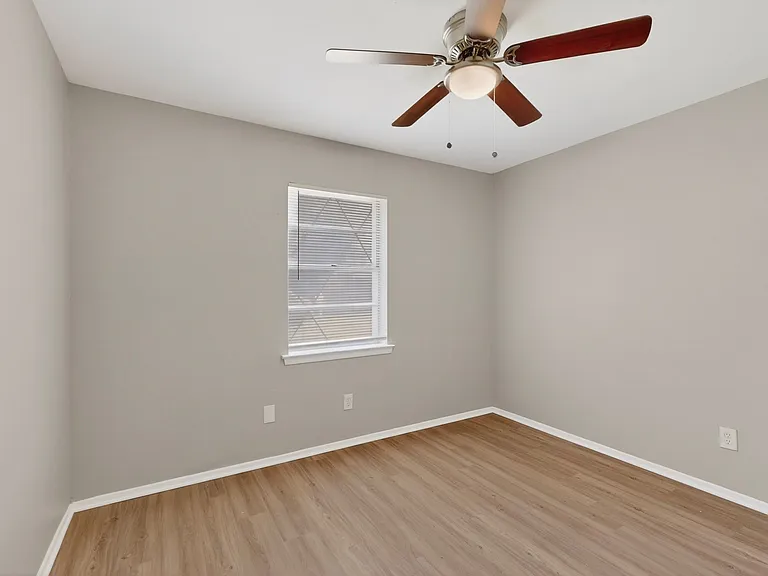6601 Avalon Dr — Photo 10