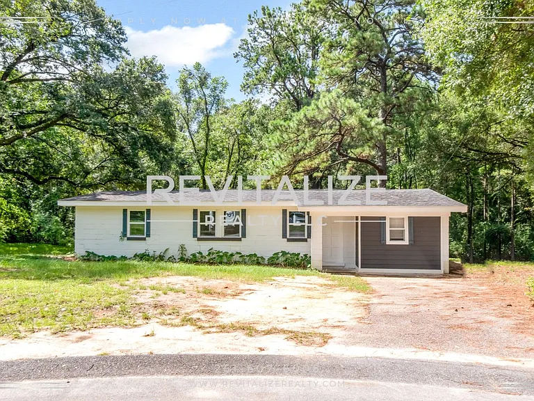 2365 Sybel Dr — Photo 1