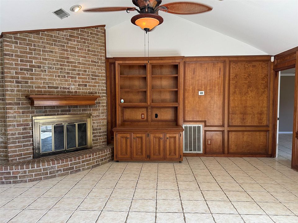 1st image of 8614 Freewood St