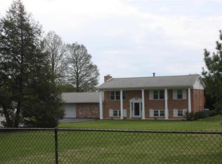 1520 Weil Rd, Lebanon, IL 62254