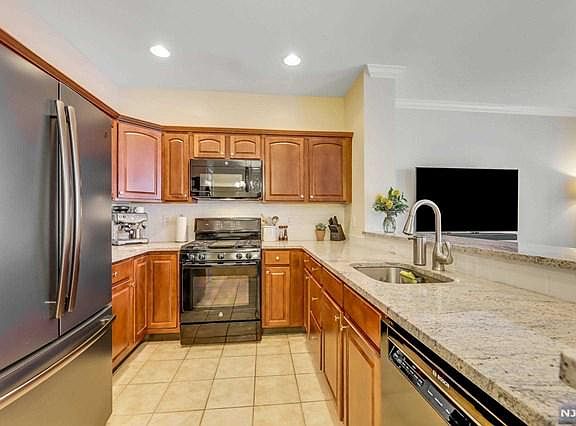 3rd image of 108 Rock Creek Dr #T209