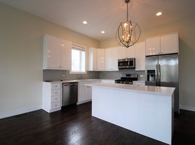 HIGHPOINT Albany Park on Montrose