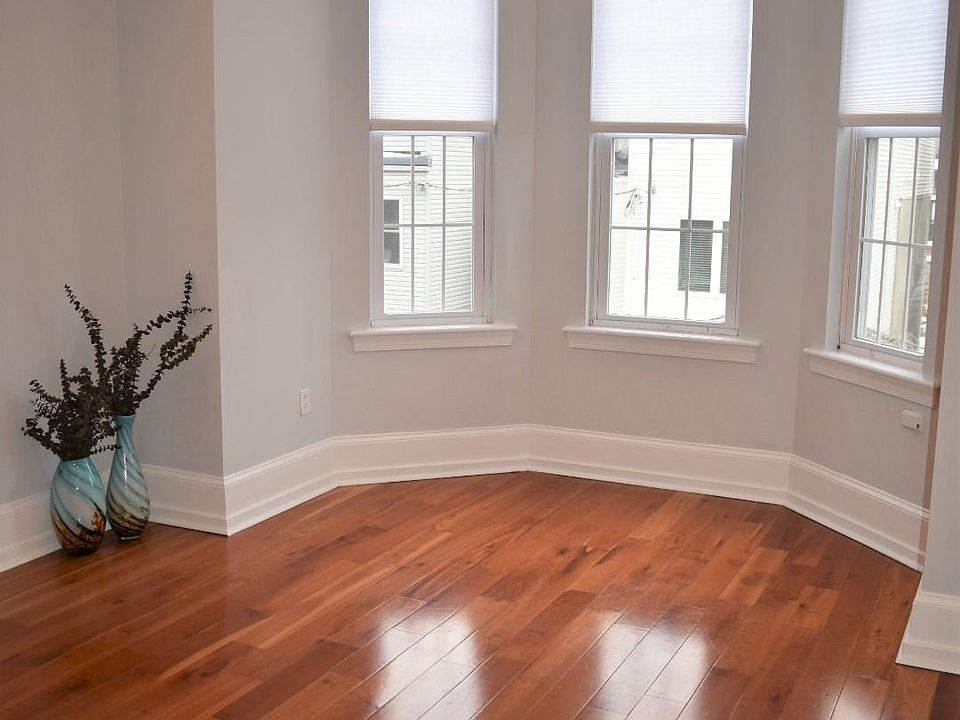 1st image of 3009 W Girard Ave Floor 2