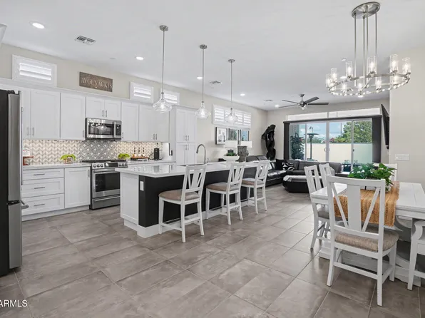 2777 W QUEEN CREEK Road #4, Chandler, AZ 85248