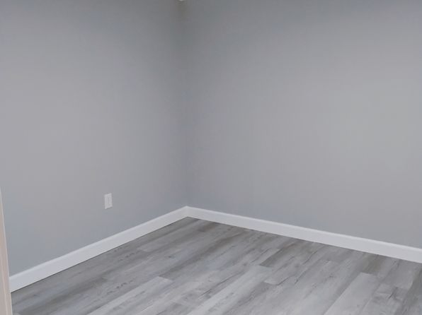 8810 Braeside Dr #BASEMENT