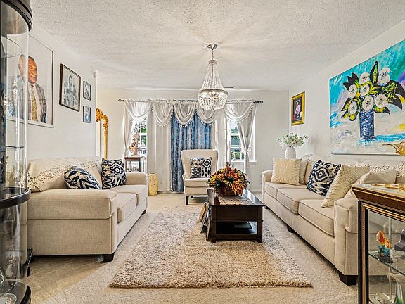 4th image of 1905 Landon Farms Ln