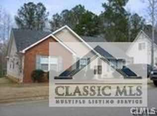 115 Springlake Dr, Athens, GA 30605