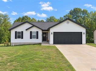 172 Linder Ln, Winfield, MO 63389