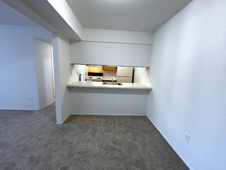 Charter Oaks Apartments — Photo 186