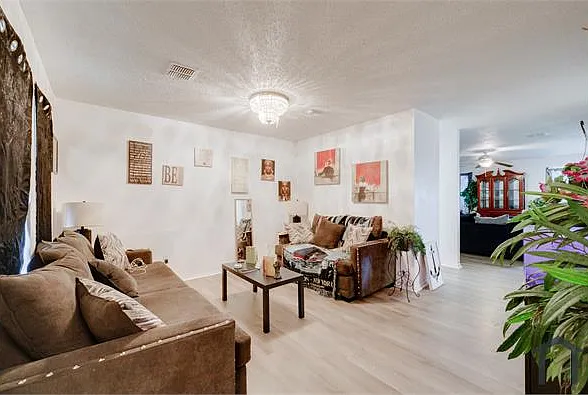 4260 Meadowknoll Dr — Photo 9