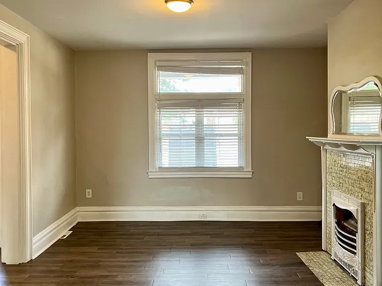145 Meridan St — Photo 13