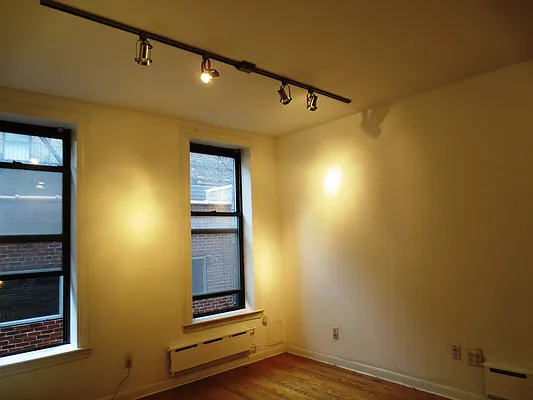 Rented by Waverly Realty Associates | media 53