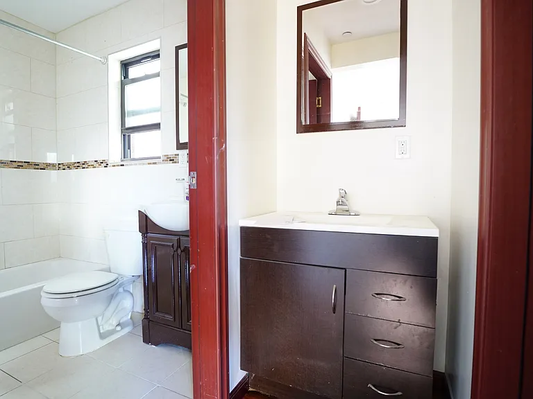 2529 Butler St #1 — Photo 12