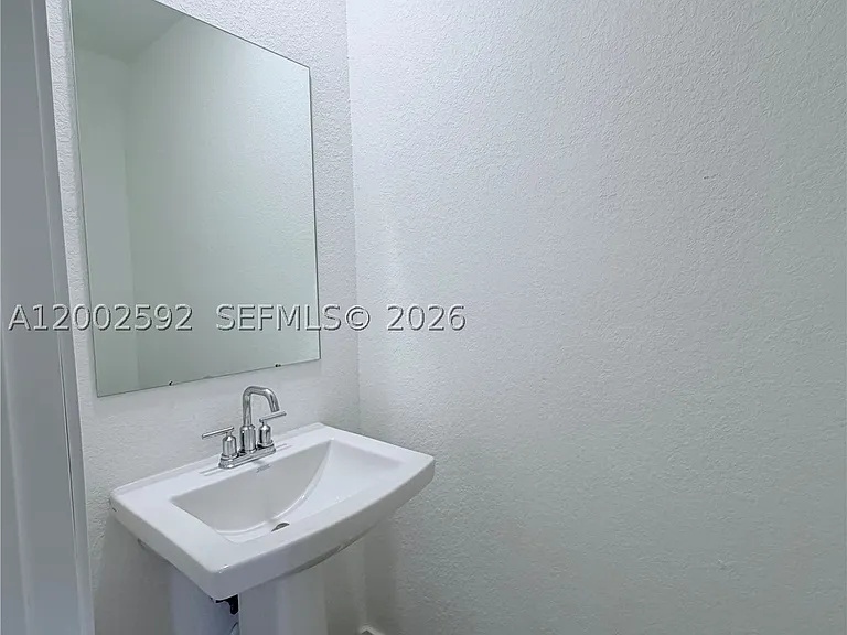 2367 SE 11th St #2367 — Photo 7