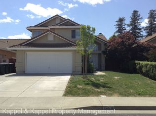 1009 Mission Cir, Fairfield, CA 94534