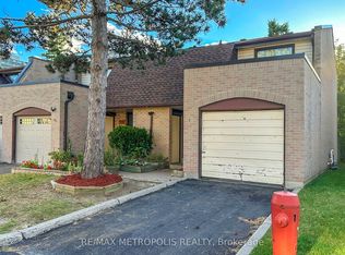 11 Livonia Pl #18, Toronto, ON M1E 4W5