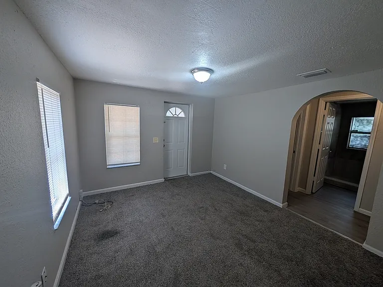 3705 E North Bay St — Photo 3