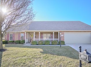 1812 Willow Lakes Dr, Springfield, OH 45502