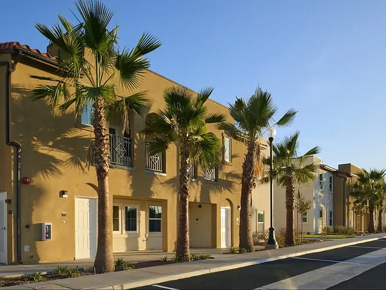 Redlands Valencia Grove II — Photo 2