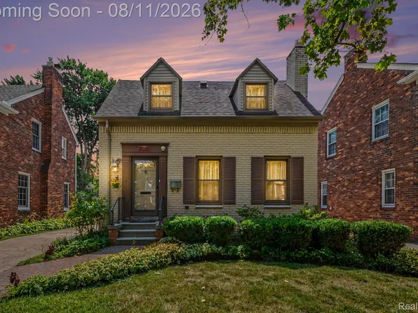 473 Calvin Ave, Grosse Pointe Farms, MI 48236