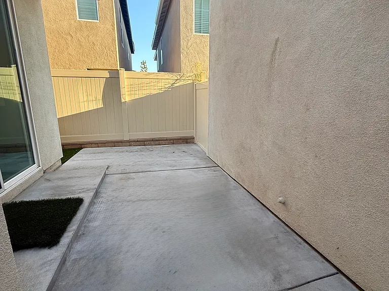 2040 Divine Arroyo — Photo 7