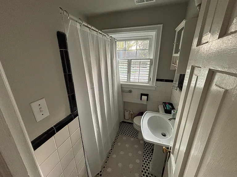 436 Sullivan Rd — Photo 17