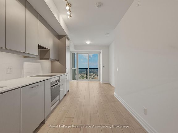 2nd image of 30 Elm Dr W #3306