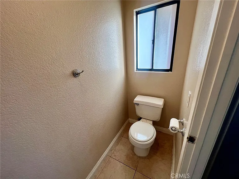 2909 Dorchester Cir — Photo 23