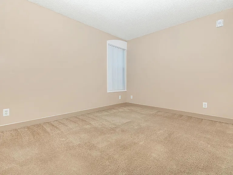 Corinthian Apartments — Photo 46