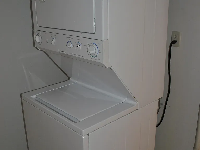209 Williams St #1 — Photo 7