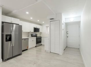 3195 Foxcroft Rd #F211, Hollywood, FL 33025