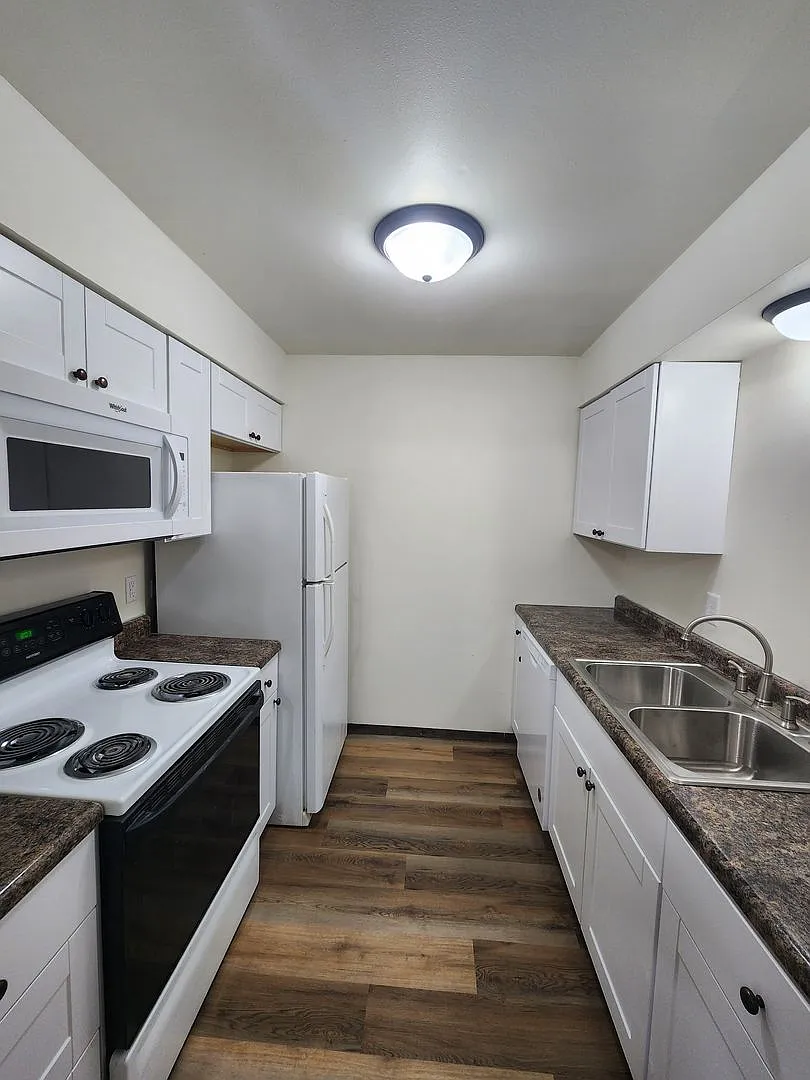 Vermont Avenue LLC — Photo 1