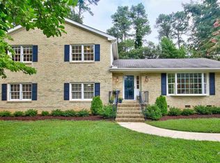 925 Pebblebrook Dr, Raleigh, NC 27609