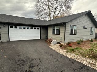 2186 Lower River Rd, Grants Pass, OR 97526