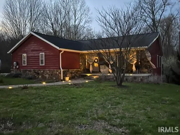 1106 W Countryside Ln, Bloomington, IN 47403