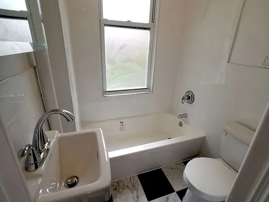 Rented by Compass | media 23