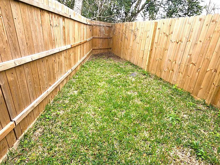 4626 Shreveport Blvd #A — Photo 21