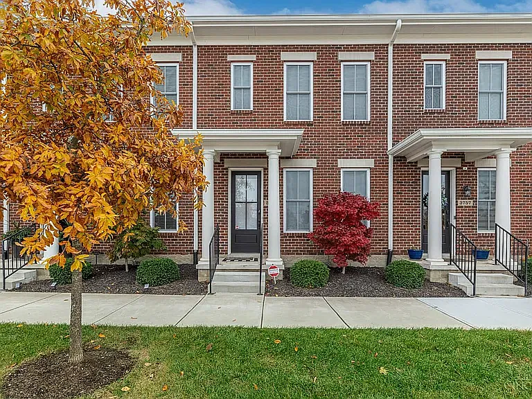 2 bed, 2.5 bath, 1512 sqft, $2,620 — Photo 1
