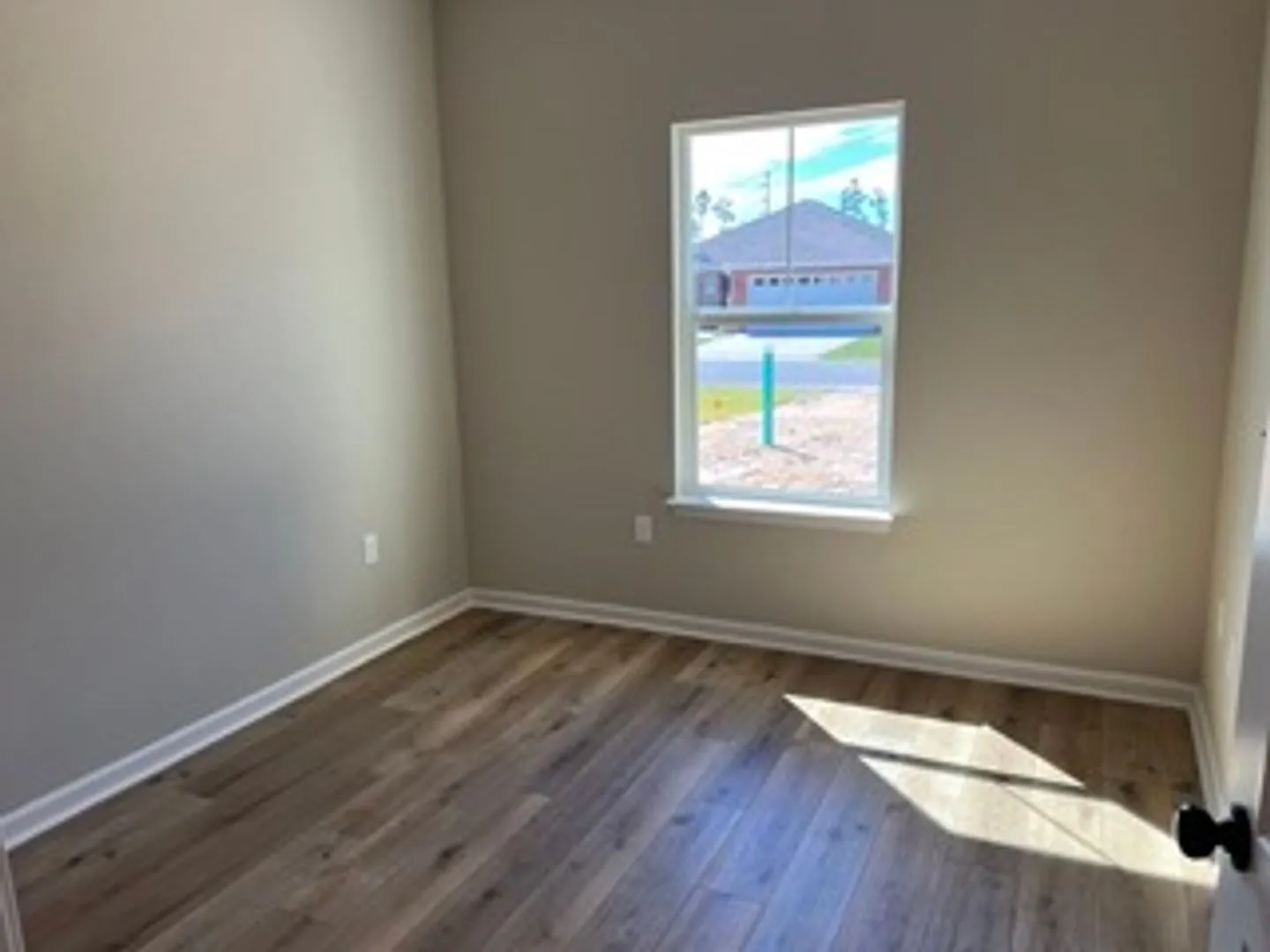 Single-Family House for Rent — Photo 4