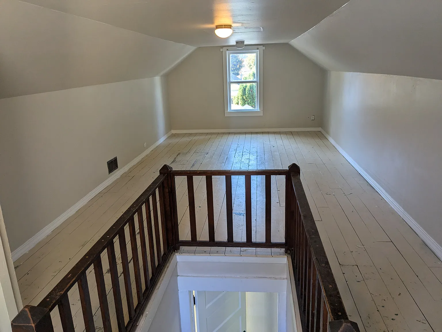 2 bed, 1926 sqft, $1,800 — Photo 2