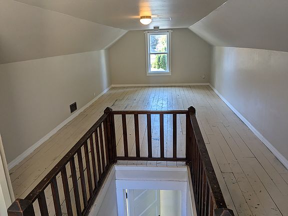 2nd image of 126 Vergobbi Ave
