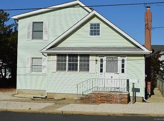 3rd image of 21 E Winifred (79th) Ave