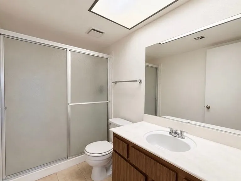 6491 W Viking Rd — Photo 4
