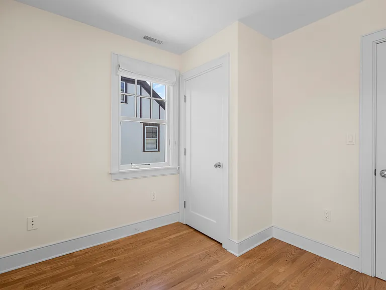 26 Vanderburgh Ave — Photo 30