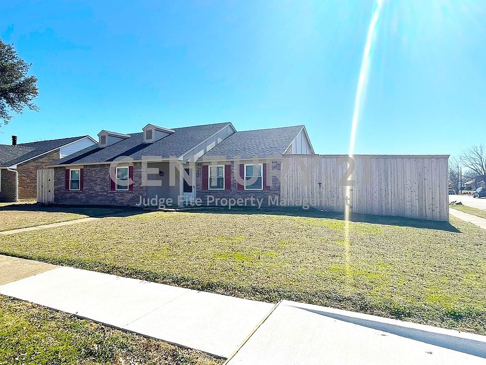 1st image of 2914 Poplar Trl