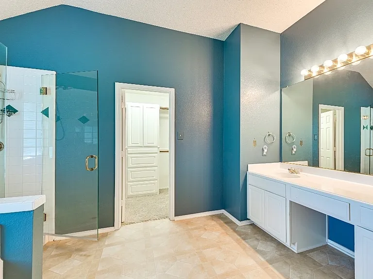 Saddle Dr — Photo 8