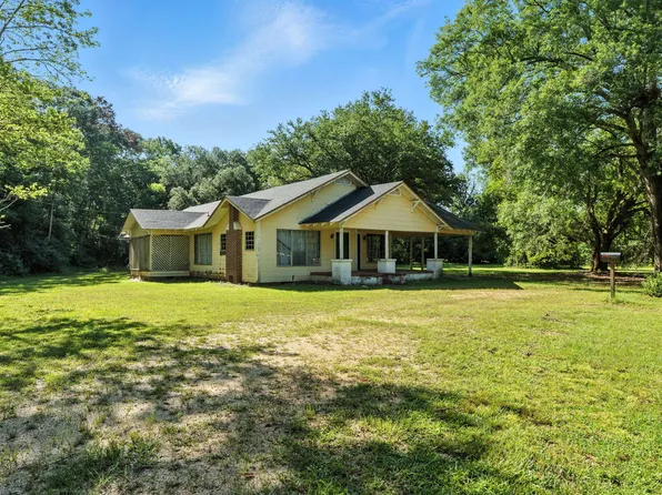 610 Welcome St, Taylorsville, MS 39168