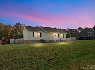 1486 Hamlet St, Lincolnton, NC 28092