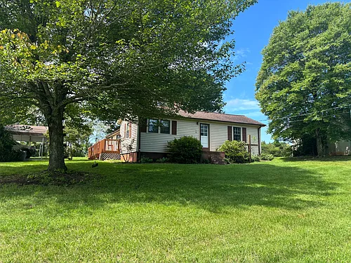 1146 Old Highway 52 Photo 1